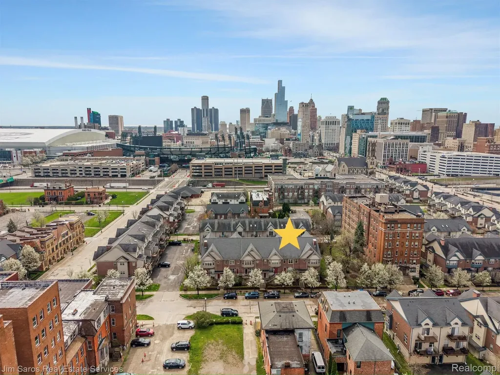86 Adelaide Street Detroit City MI 48201