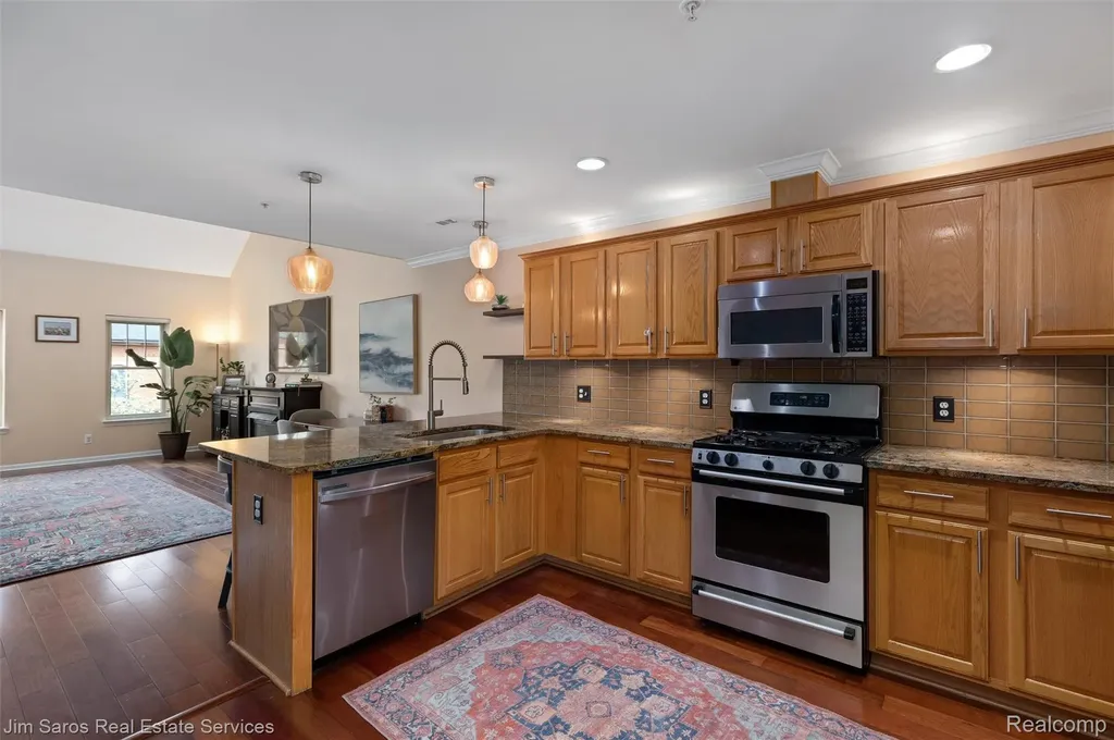 86 Adelaide Street Detroit City MI 48201