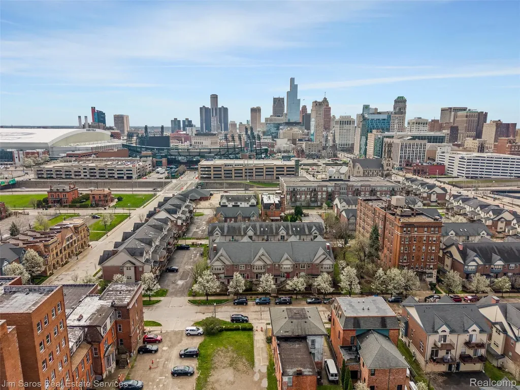 86 Adelaide Street Detroit City MI 48201