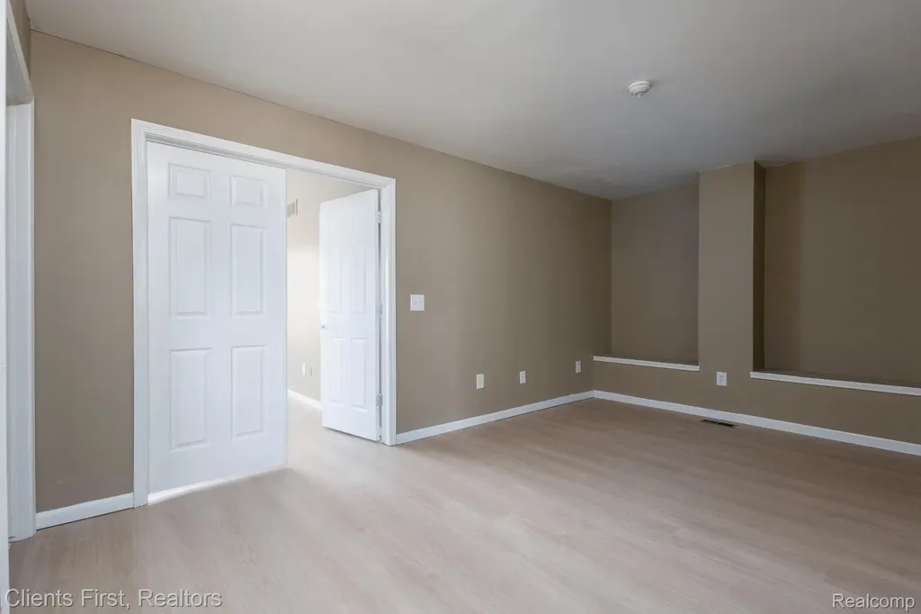 41351 N Maplewood Drive Canton Charter Township MI 48187