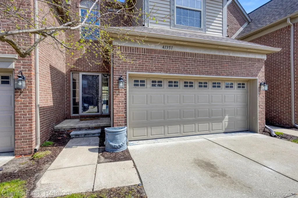 41351 N Maplewood Drive Canton Charter Township MI 48187