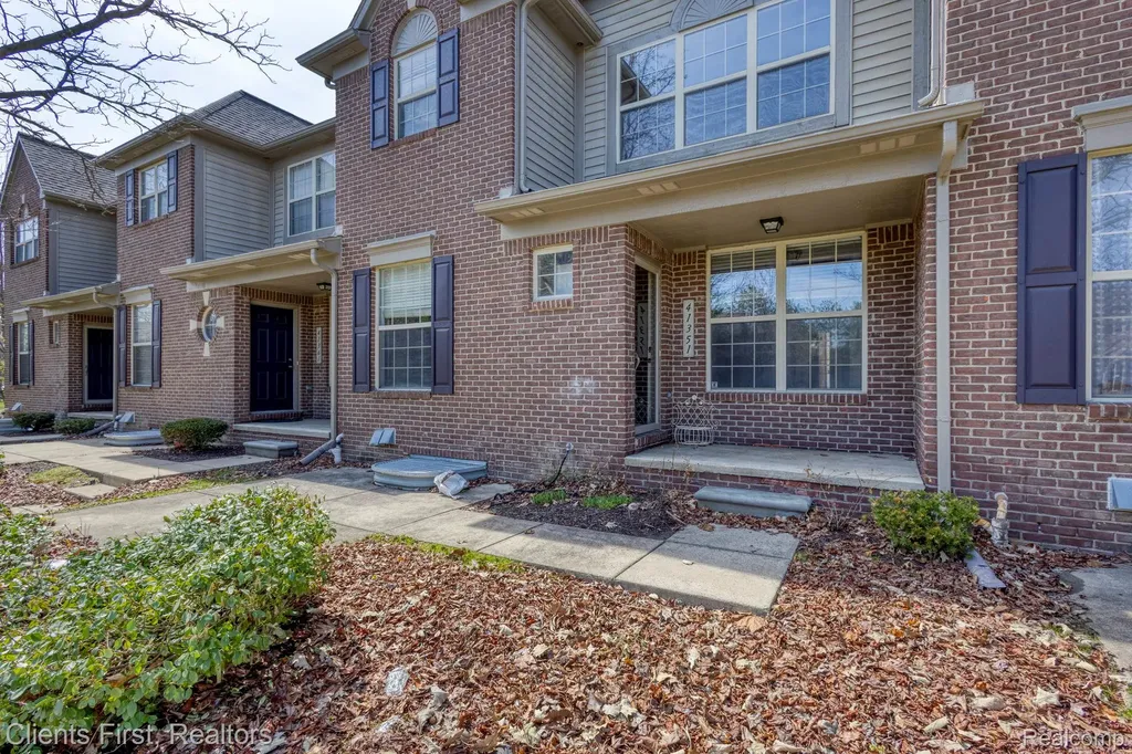 41351 N Maplewood Drive Canton Charter Township MI 48187