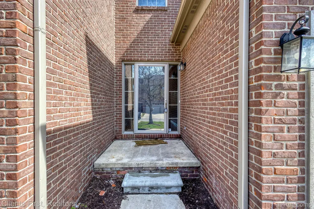 41351 N Maplewood Drive Canton Charter Township MI 48187