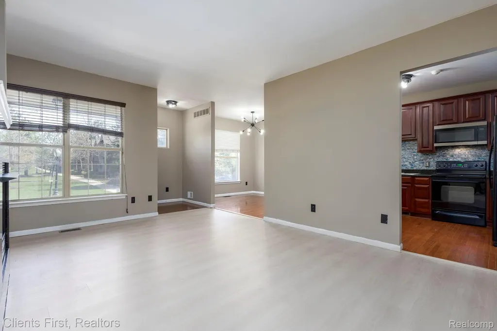 41351 N Maplewood Drive Canton Charter Township MI 48187