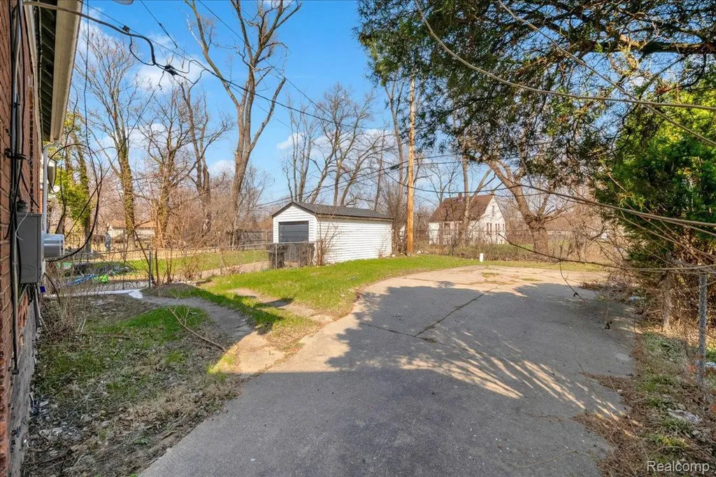 14888 Mendota Street Detroit City MI 48238
