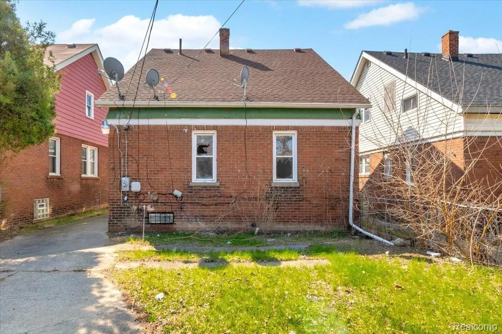 14888 Mendota Street Detroit City MI 48238
