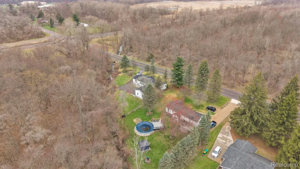 36085 Wick Road Romulus City MI 48174