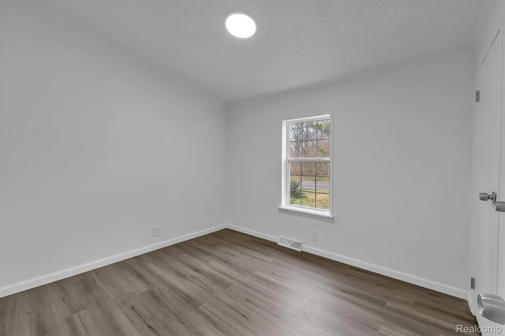 36085 Wick Road Romulus City MI 48174