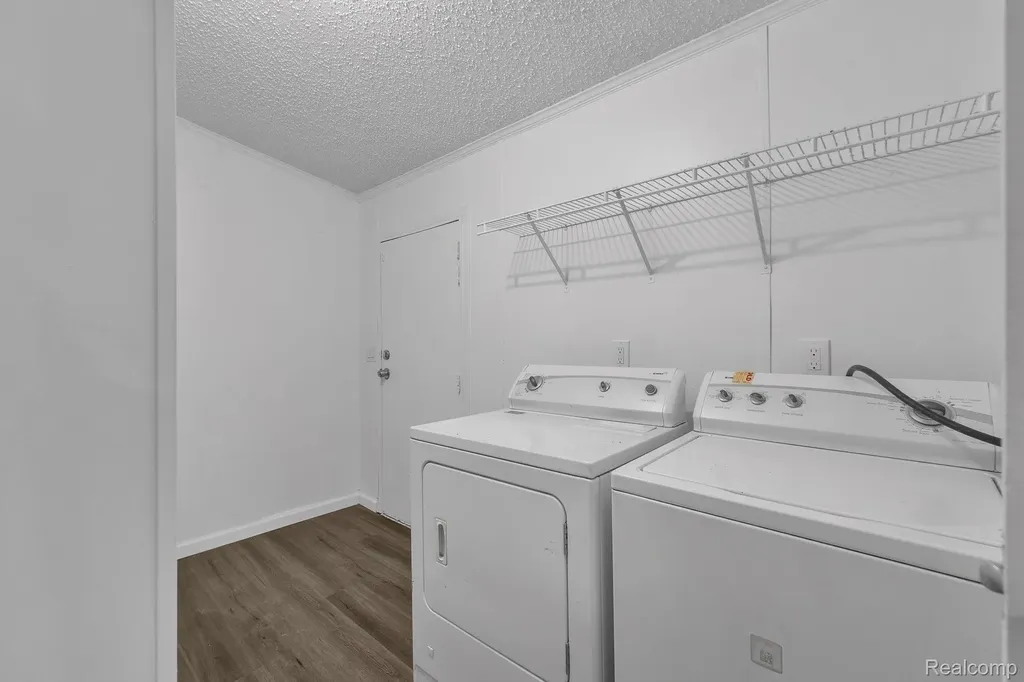 36085 Wick Road Romulus City MI 48174