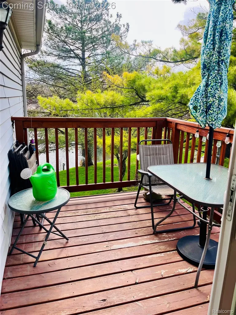 920 Saybrook Waterford Charter Township MI 48327