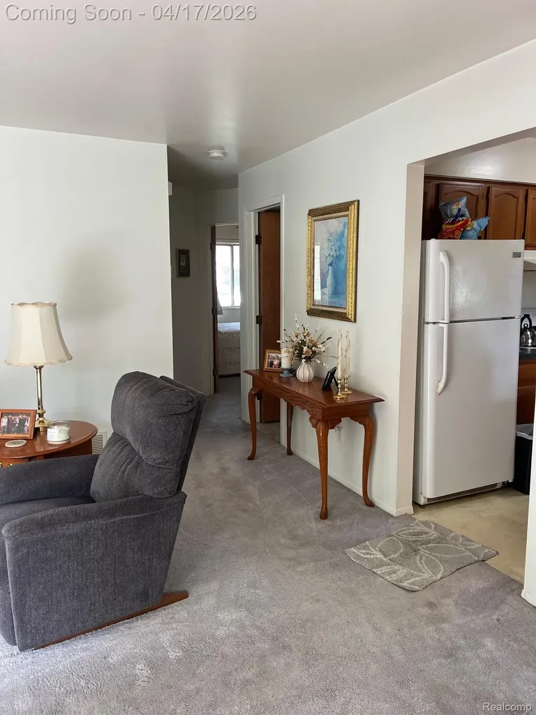 920 Saybrook Waterford Charter Township MI 48327