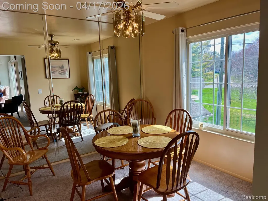 920 Saybrook Waterford Charter Township MI 48327