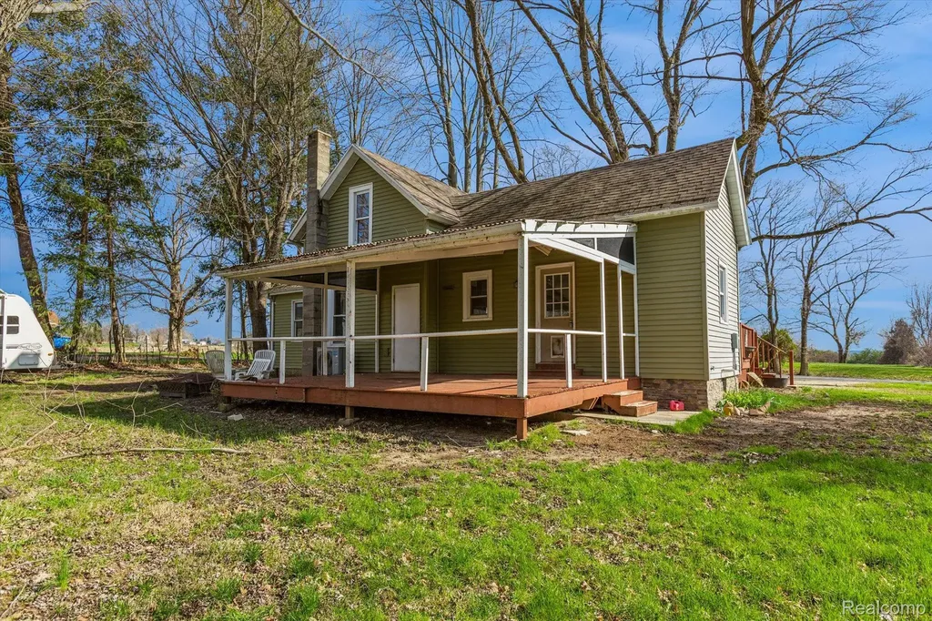 3823 Oxbow Road Sodus Township MI 49126