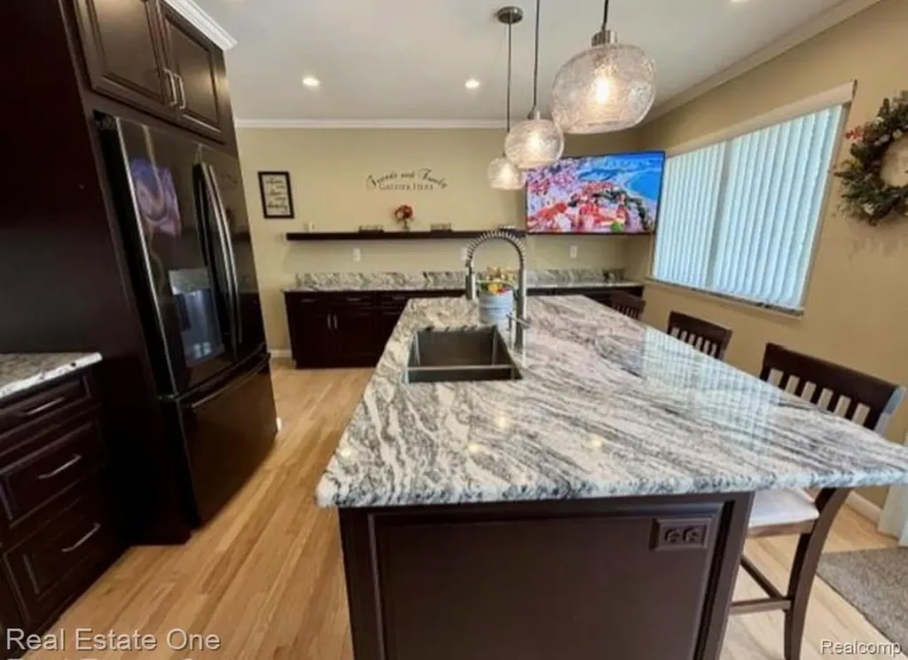 1115 Torpey Drive Troy City MI 48083