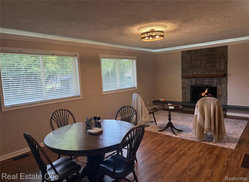 1115 Torpey Drive Troy City MI 48083