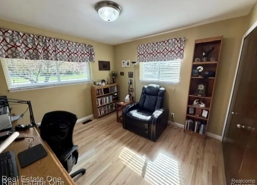 1115 Torpey Drive Troy City MI 48083