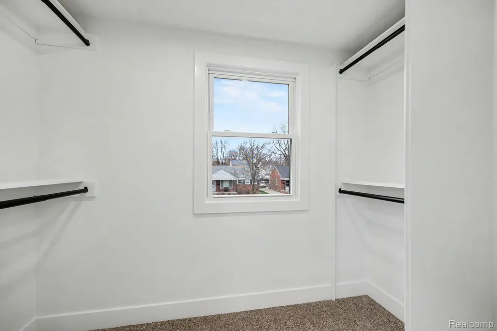 327 Normandy Road Royal Oak City MI 48073