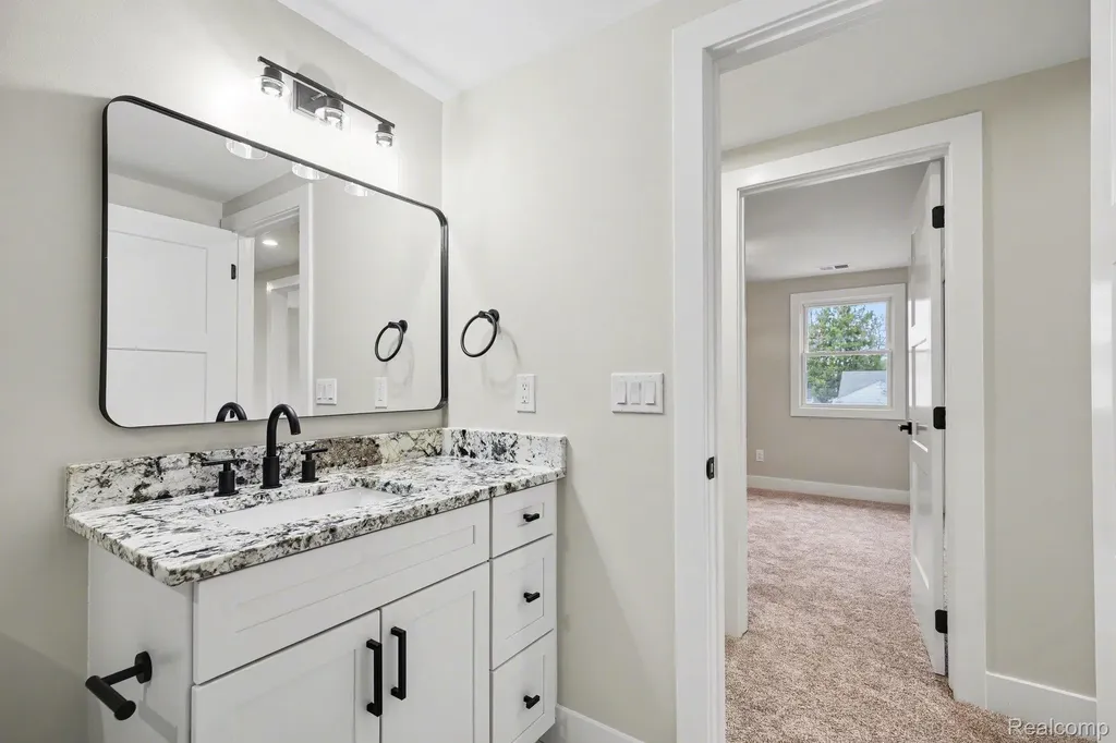 327 Normandy Road Royal Oak City MI 48073