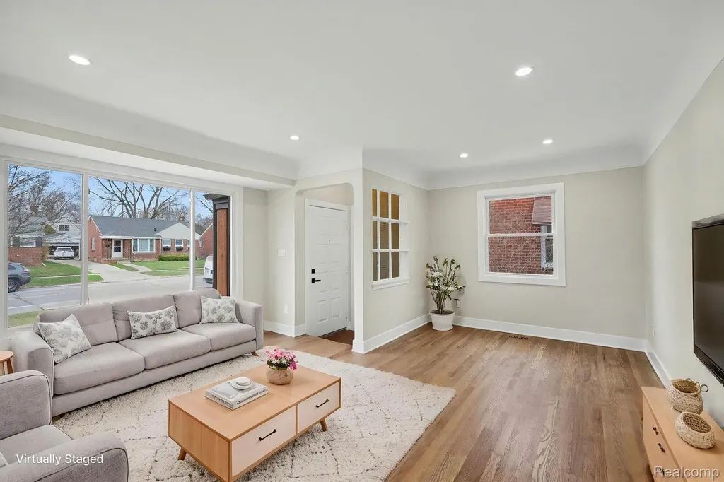 327 Normandy Road Royal Oak City MI 48073