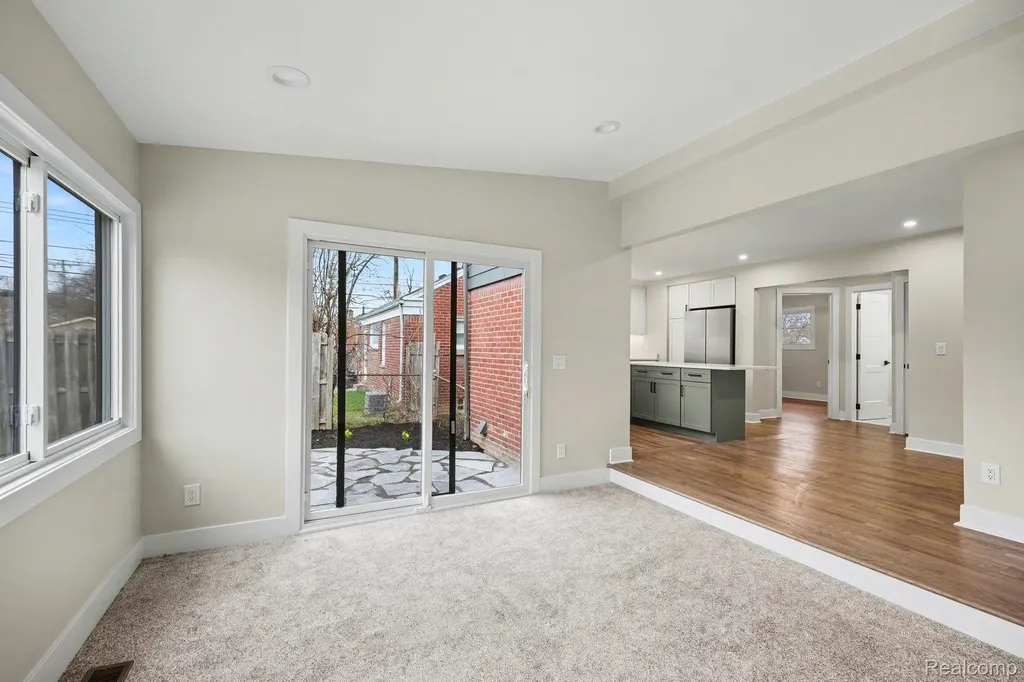 327 Normandy Road Royal Oak City MI 48073