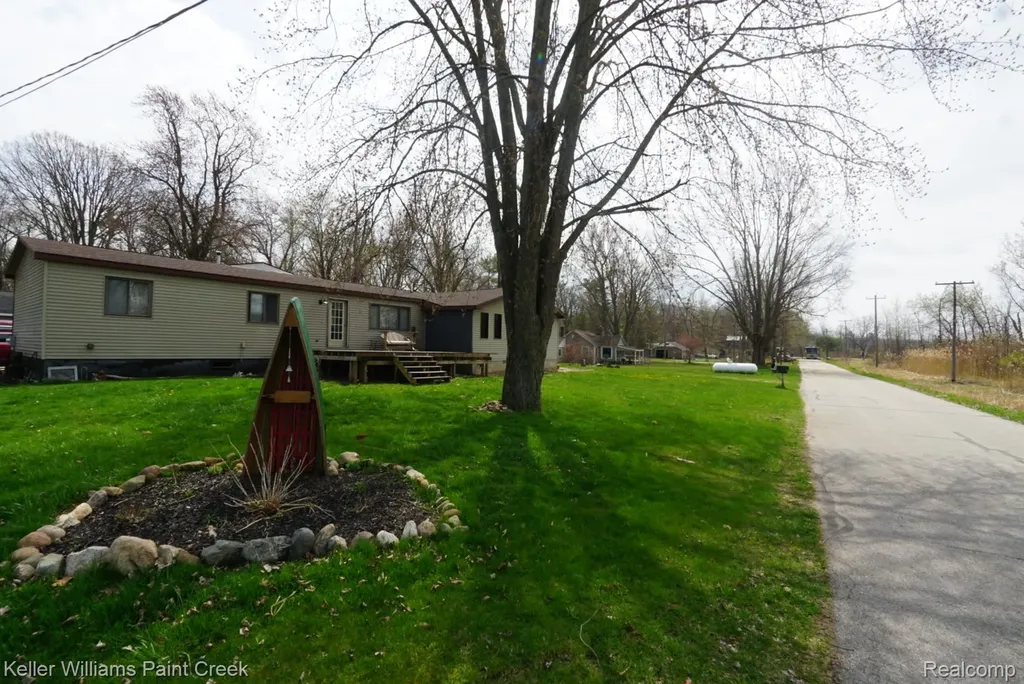 8565 Chapin Road Mckinley Township MI 48755