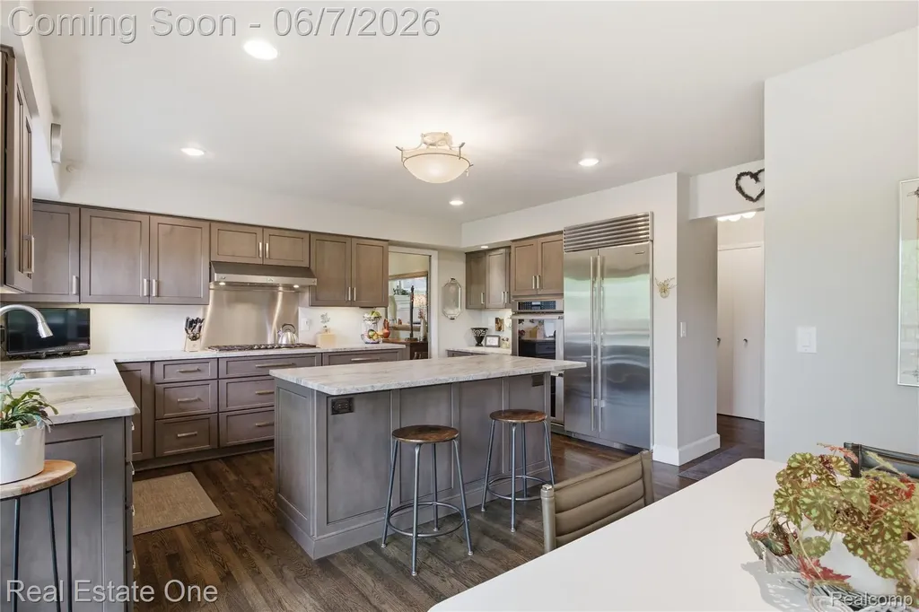 5321 Forest Way Bloomfield Hills City MI 48302