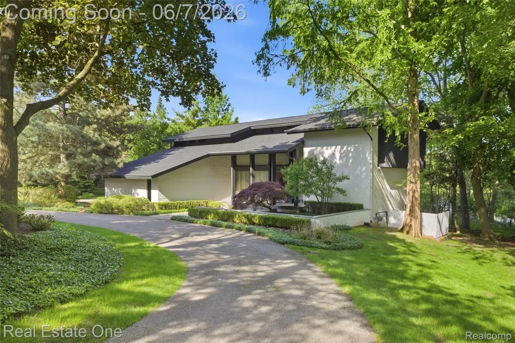 5321 Forest Way Bloomfield Hills City MI 48302