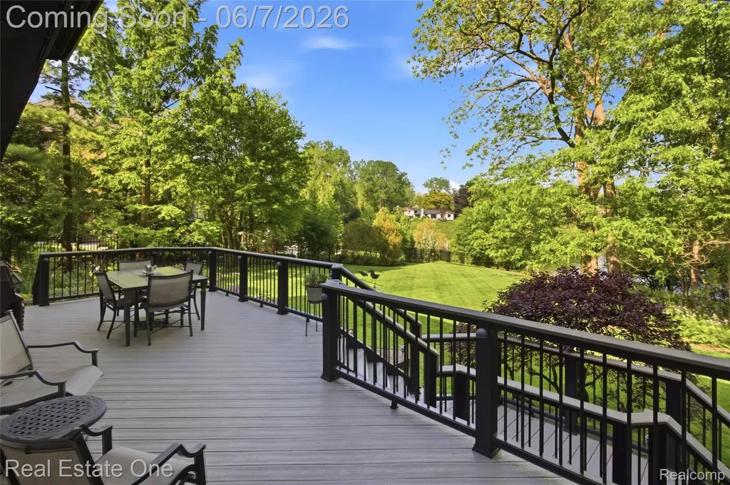 5321 Forest Way Bloomfield Hills City MI 48302