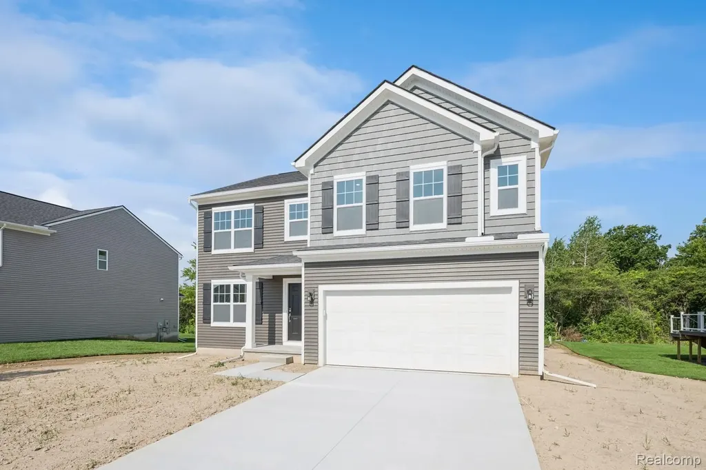 54821 Mockingbird Chesterfield Township MI 48047
