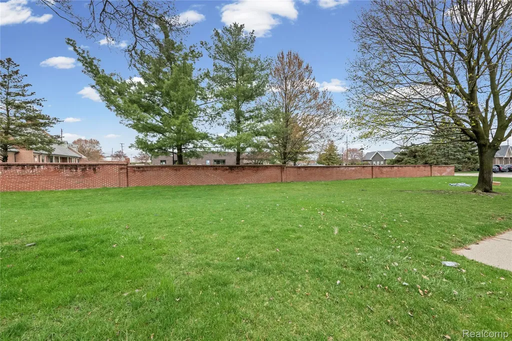 24762 Bashian Drive Novi City MI 48375