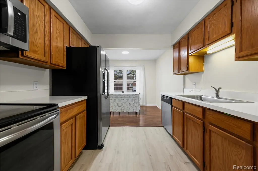 24762 Bashian Drive Novi City MI 48375