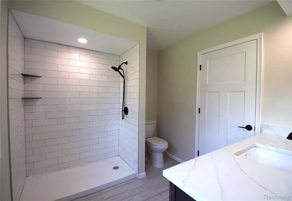 58085 Dulwich Washington Township MI 48094