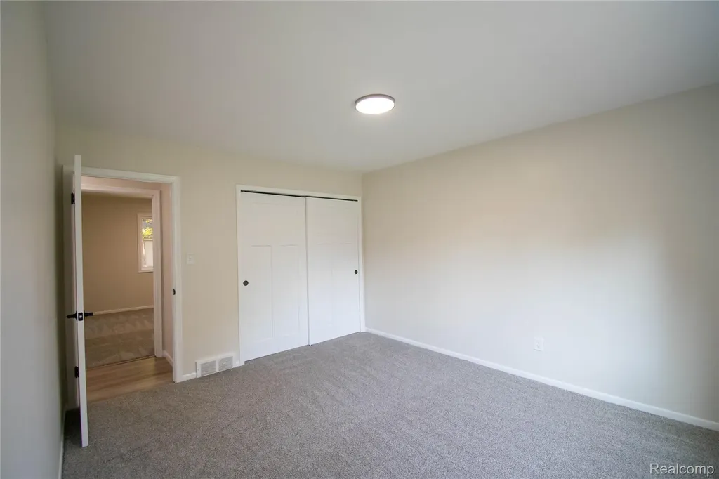 58085 Dulwich Washington Township MI 48094
