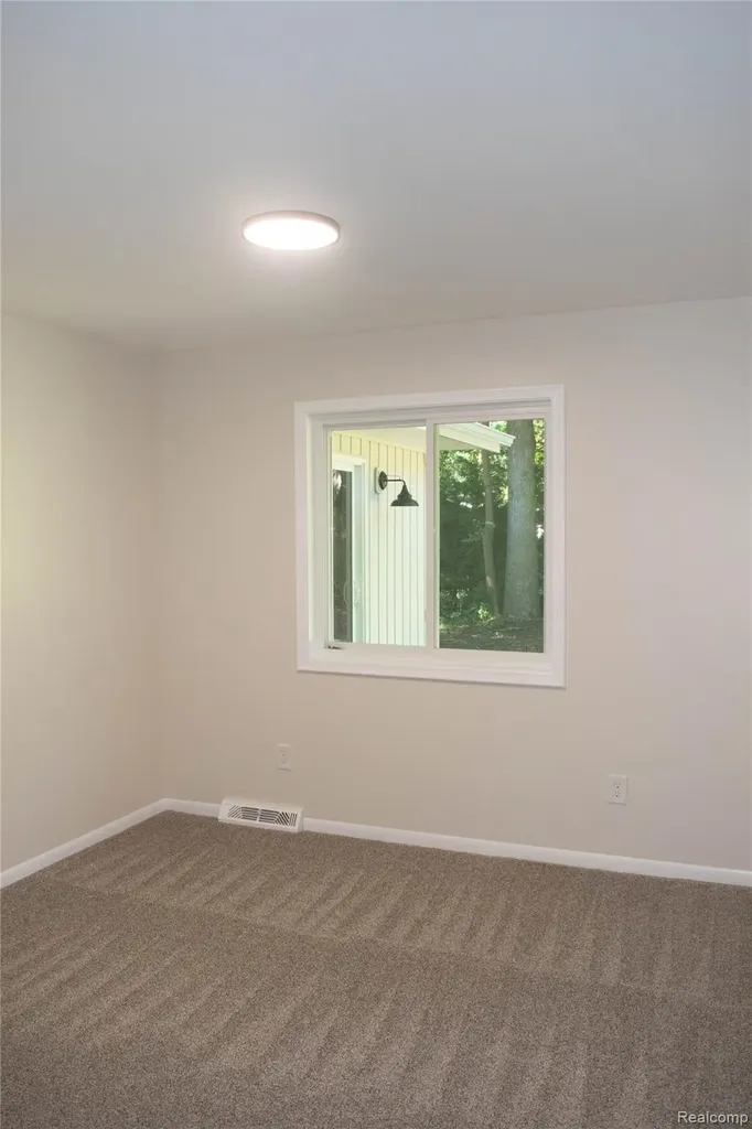 58085 Dulwich Washington Township MI 48094
