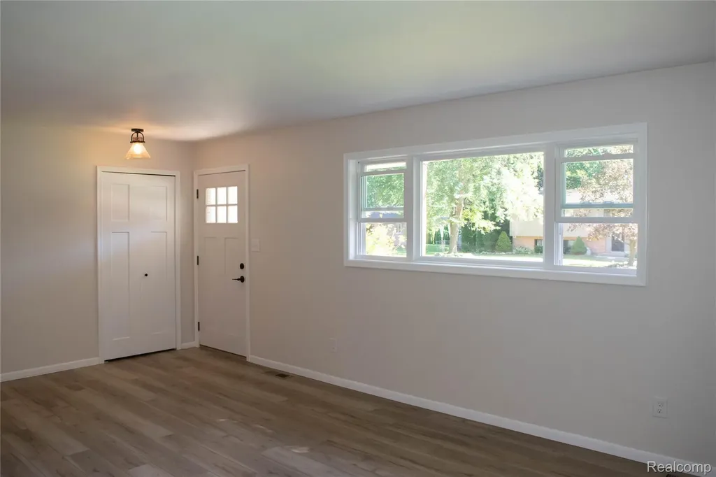 58085 Dulwich Washington Township MI 48094
