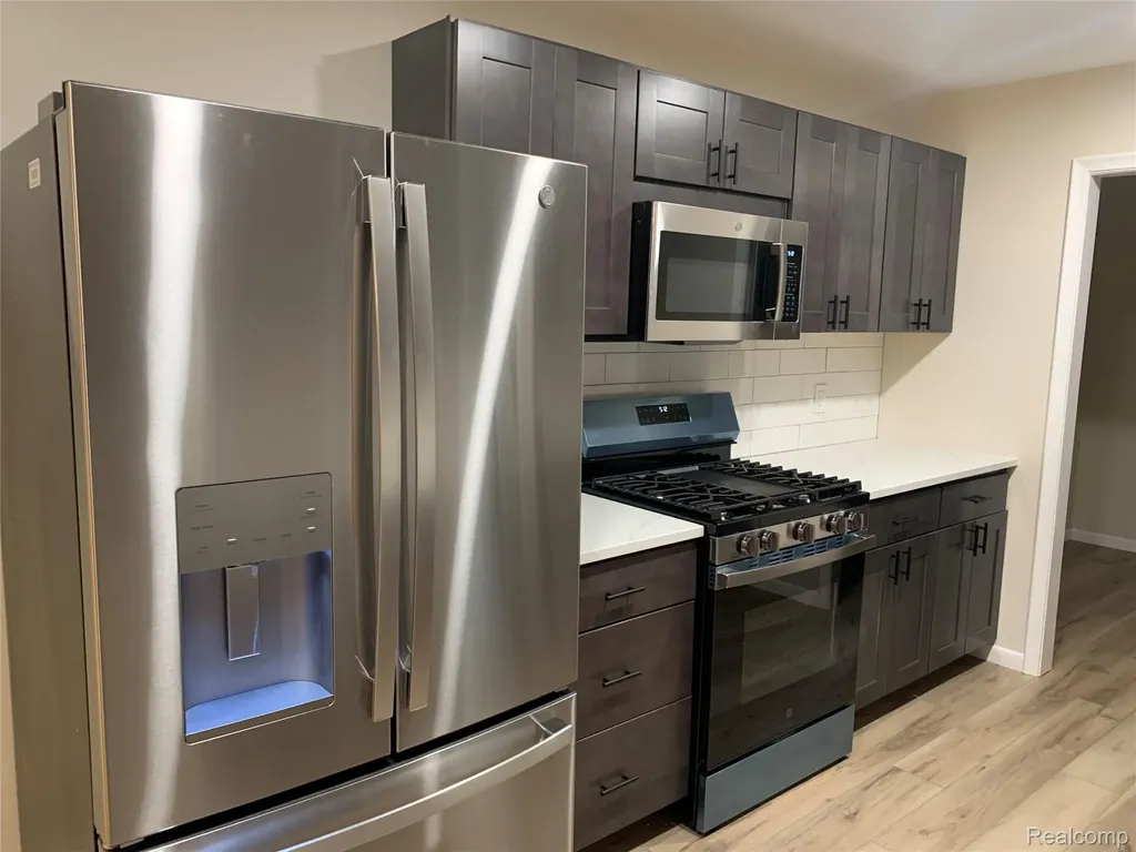 58085 Dulwich Washington Township MI 48094