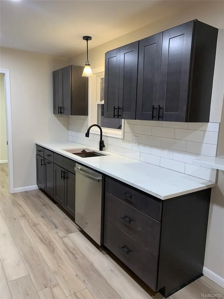 58085 Dulwich Washington Township MI 48094