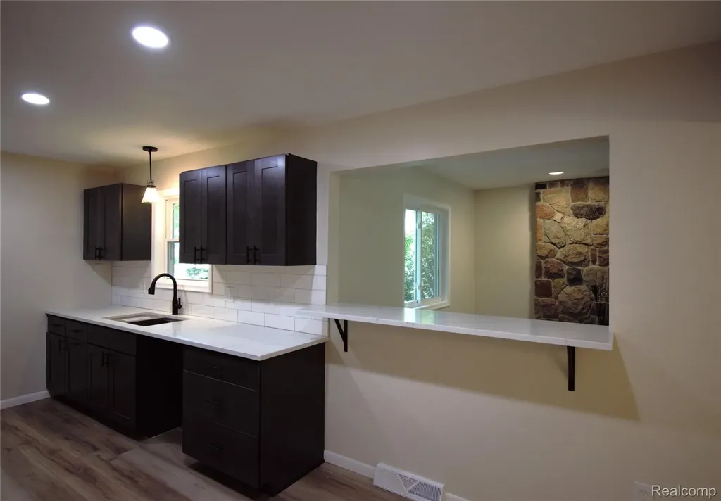 58085 Dulwich Washington Township MI 48094