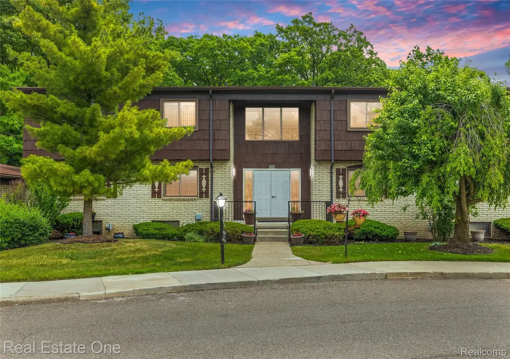 30000 Wildbrook Drive Southfield City MI 48034