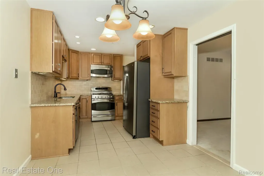30000 Wildbrook Drive Southfield City MI 48034