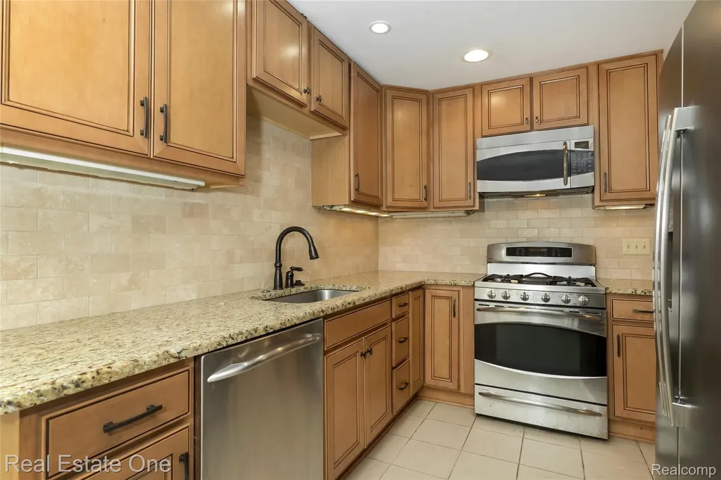 30000 Wildbrook Drive Southfield City MI 48034