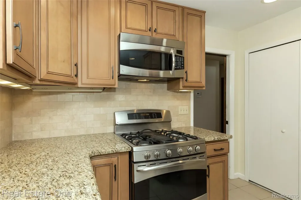 30000 Wildbrook Drive Southfield City MI 48034