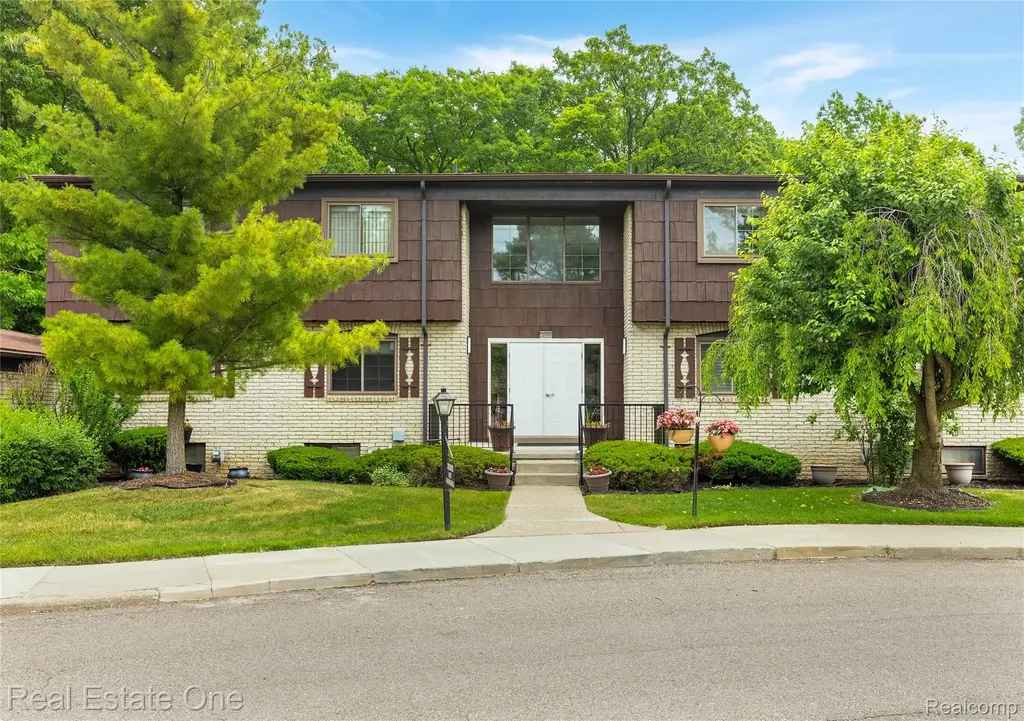 30000 Wildbrook Drive Southfield City MI 48034