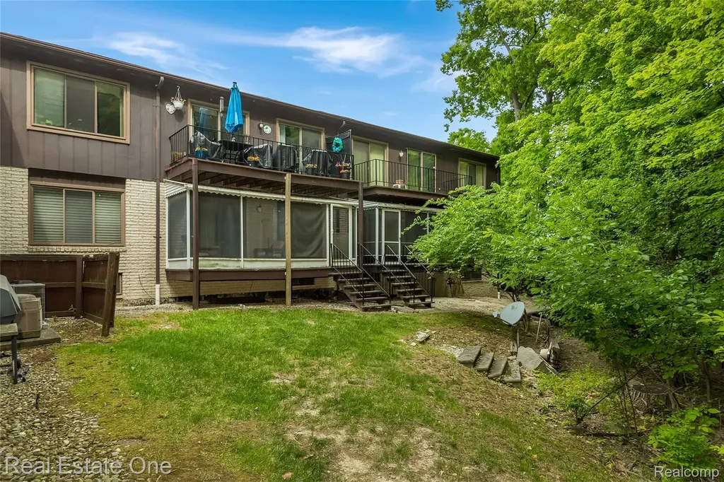 30000 Wildbrook Drive Southfield City MI 48034
