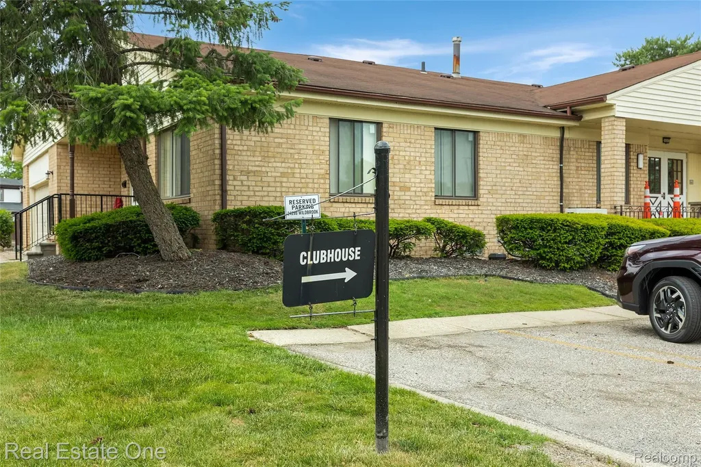 30000 Wildbrook Drive Southfield City MI 48034