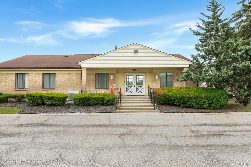 30000 Wildbrook Drive Southfield City MI 48034