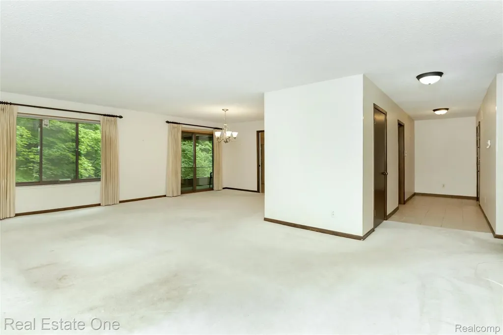 30000 Wildbrook Drive Southfield City MI 48034
