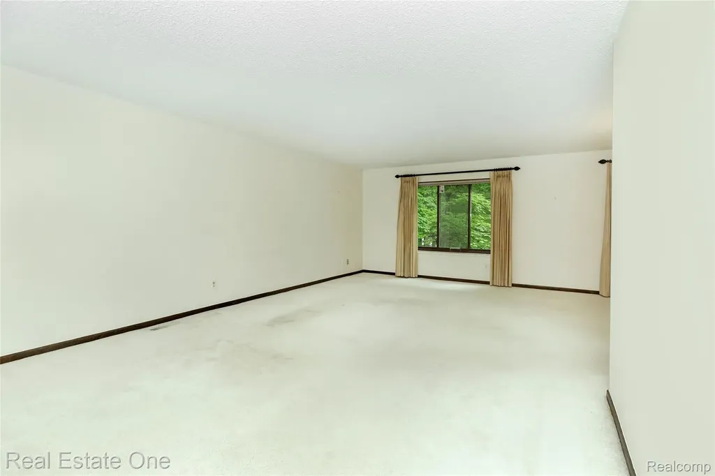 30000 Wildbrook Drive Southfield City MI 48034