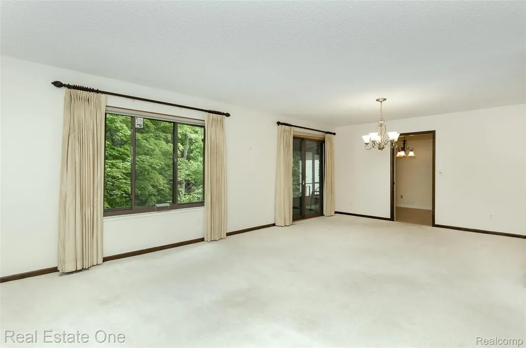 30000 Wildbrook Drive Southfield City MI 48034