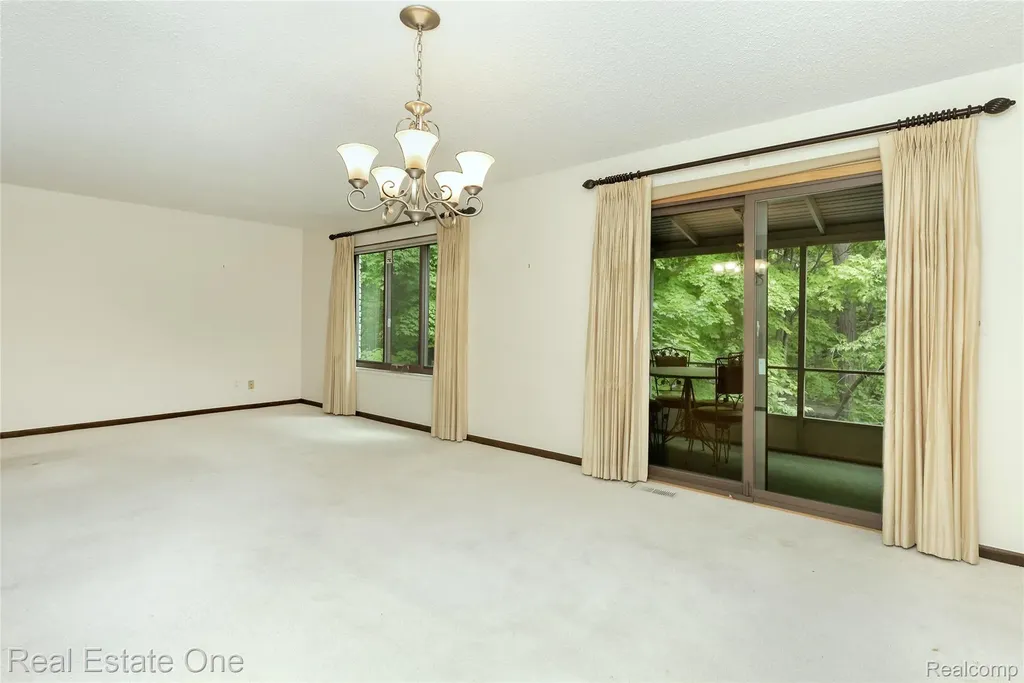 30000 Wildbrook Drive Southfield City MI 48034